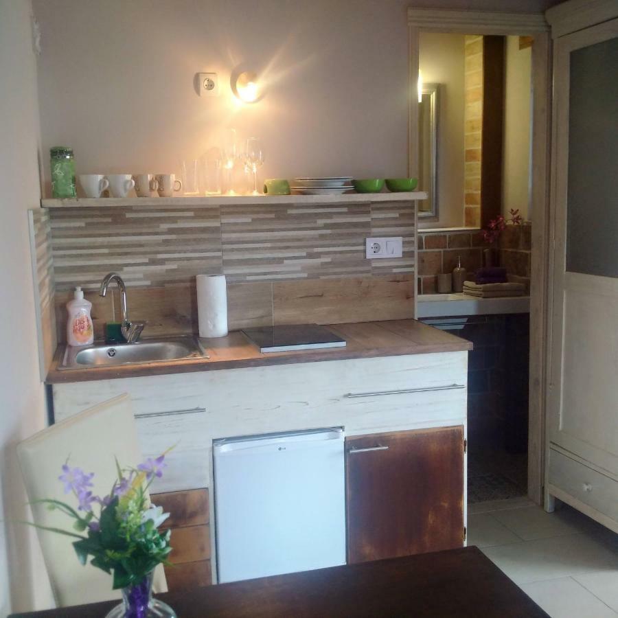 Bastya Apartman Эгер Экстерьер фото